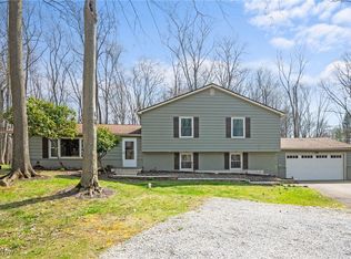 13061 Treadway Dr, Chardon, OH 44024