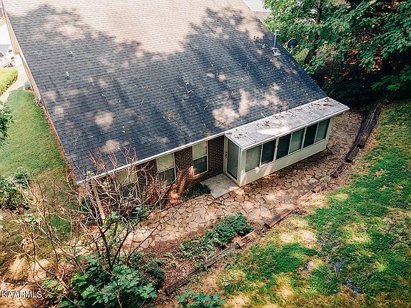 5th image of 10229 Poppy Ln