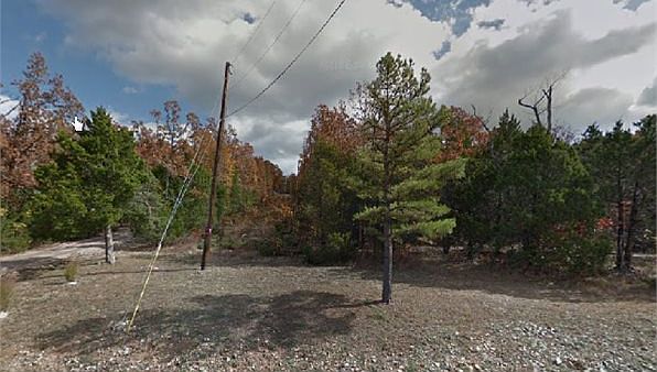 2nd image of 221 N Highland Blvd