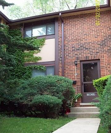 4th image of 18W264 Buckingham Ln