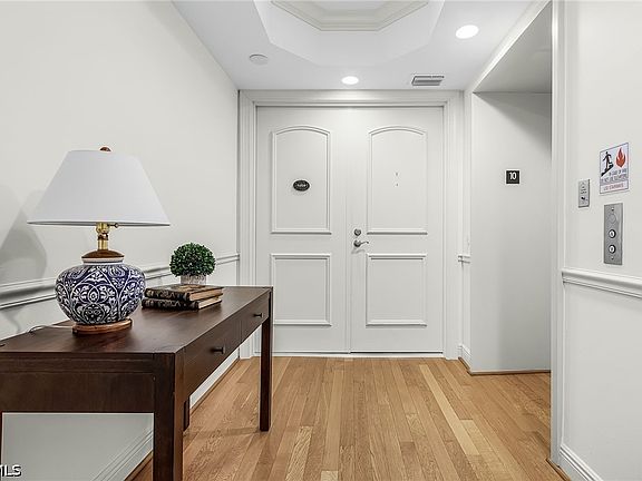 3rd image of 2090 W 1st St #1009