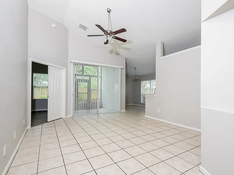 2845 Oak Shore Rd — Photo 3