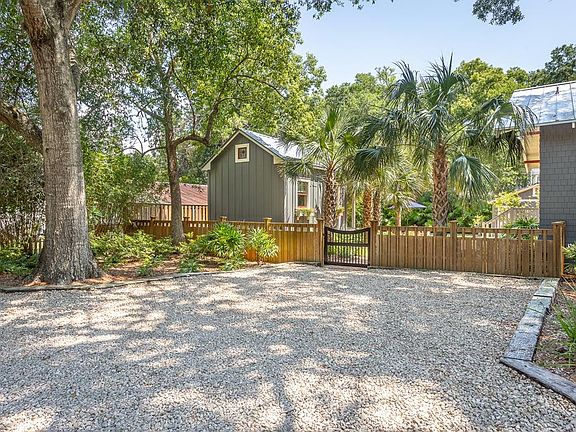 5th image of 169 Avenue B