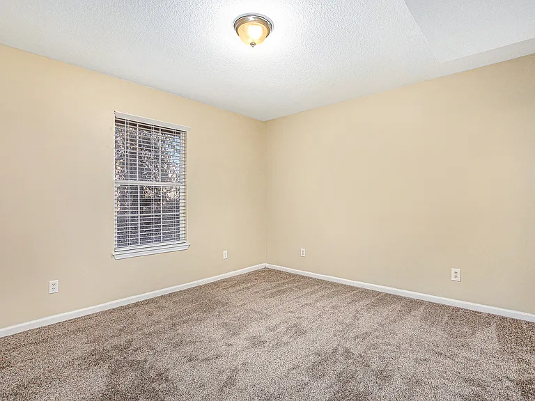 8332 N Nodaway Ave — Photo 15