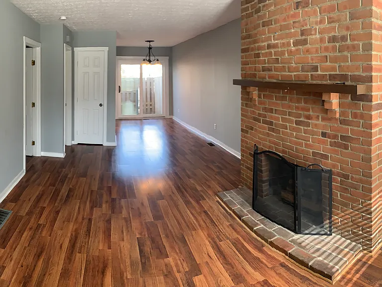 440 Edinburgh Rd — Photo 34