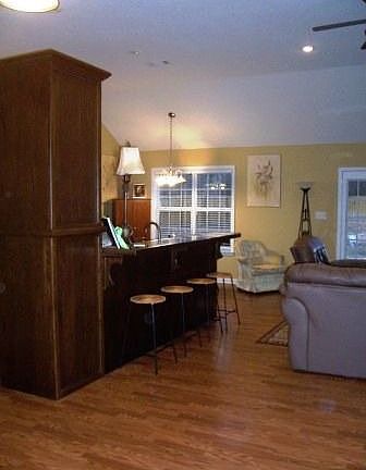 3rd image of 207 Shelbi Dr