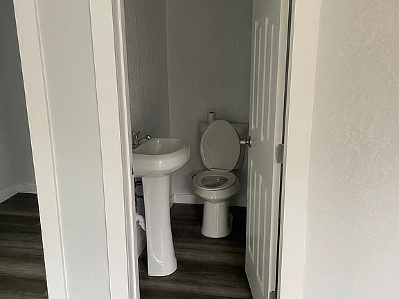 5th image of 118 Tampa Ave Unit B