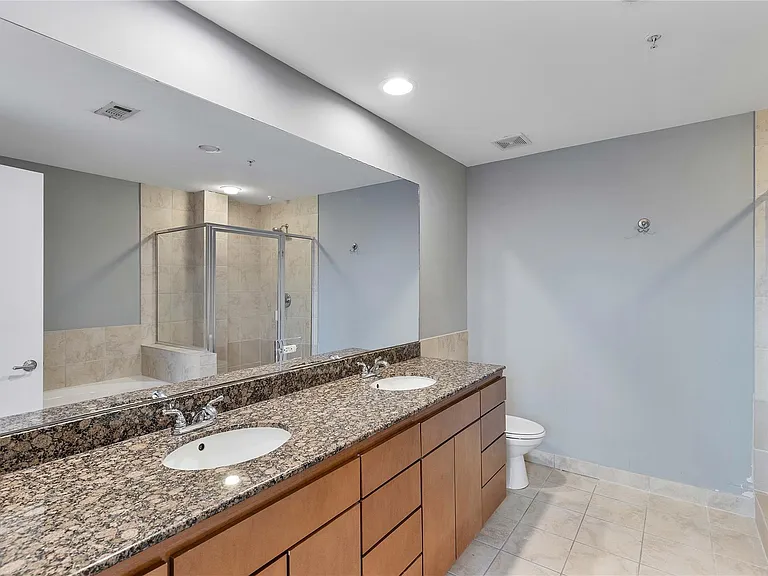 1312 Live Oak St #215 — Photo 15