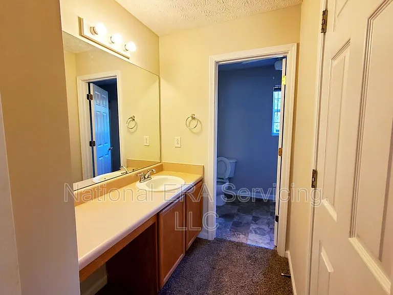 97 Livingston Ln — Photo 12