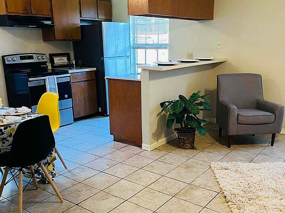 5th image of 1807 W Olmos Dr