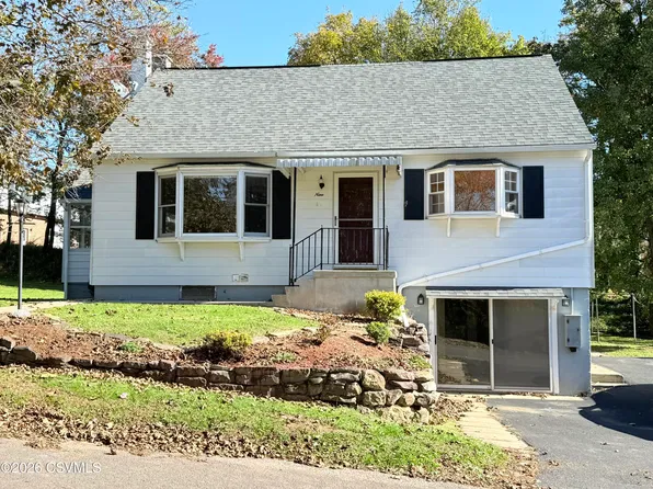 9 York Rd, Bloomsburg, PA 17815