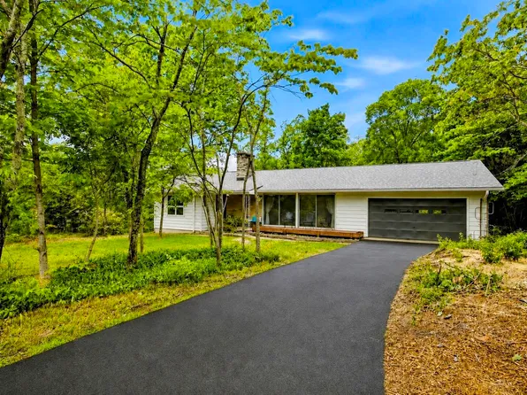 104 Pinehurst Ln, Signal Mountain, TN 37377