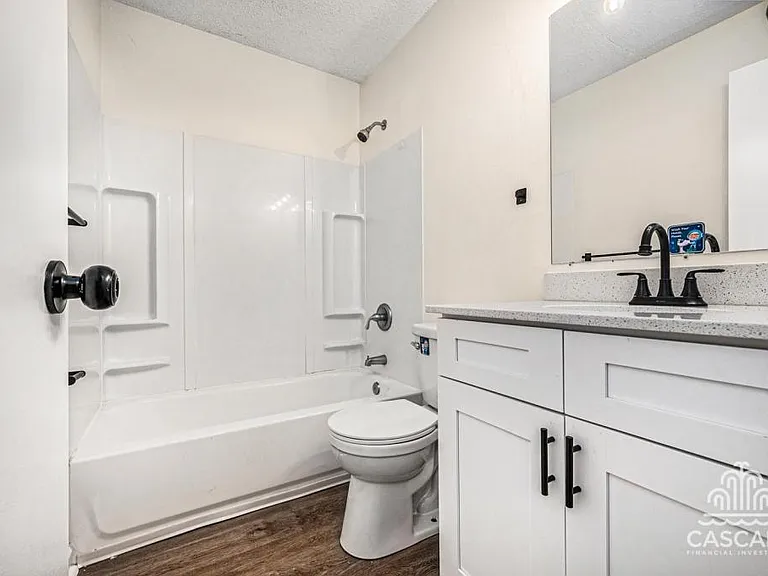 412-414 SW Chicago St #414 — Photo 14