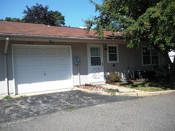 2nd image of 43A Edinburgh Ln #A