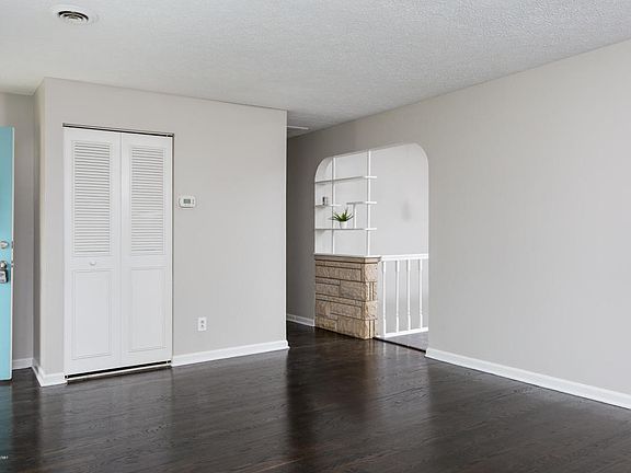 4th image of 11408 Semillon Ln