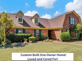 915 Waif Woods Ln, Cordova, TN 38018