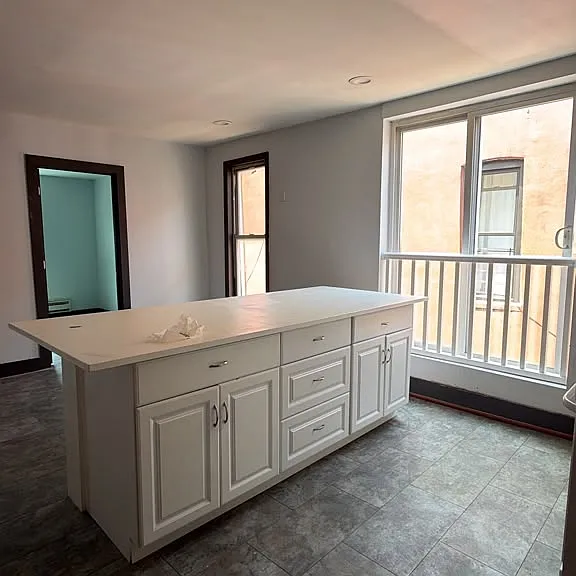 595 Jackson Ave #1B — Photo 4