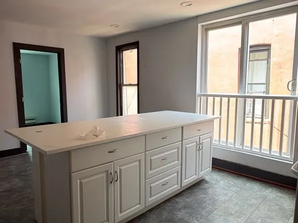 2783 Pond Pl Floor 3, Bronx, NY 10458