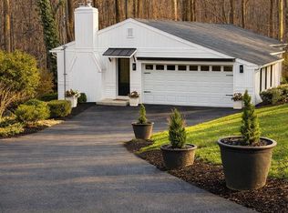 971 Stevens Ln, Wayne, PA 19087