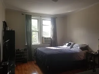 Rented by R New York