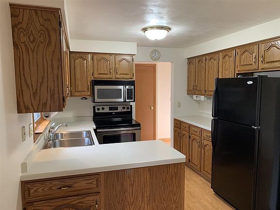 Alternate kitchen view