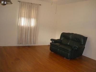 4th image of 2080 Eden Ave