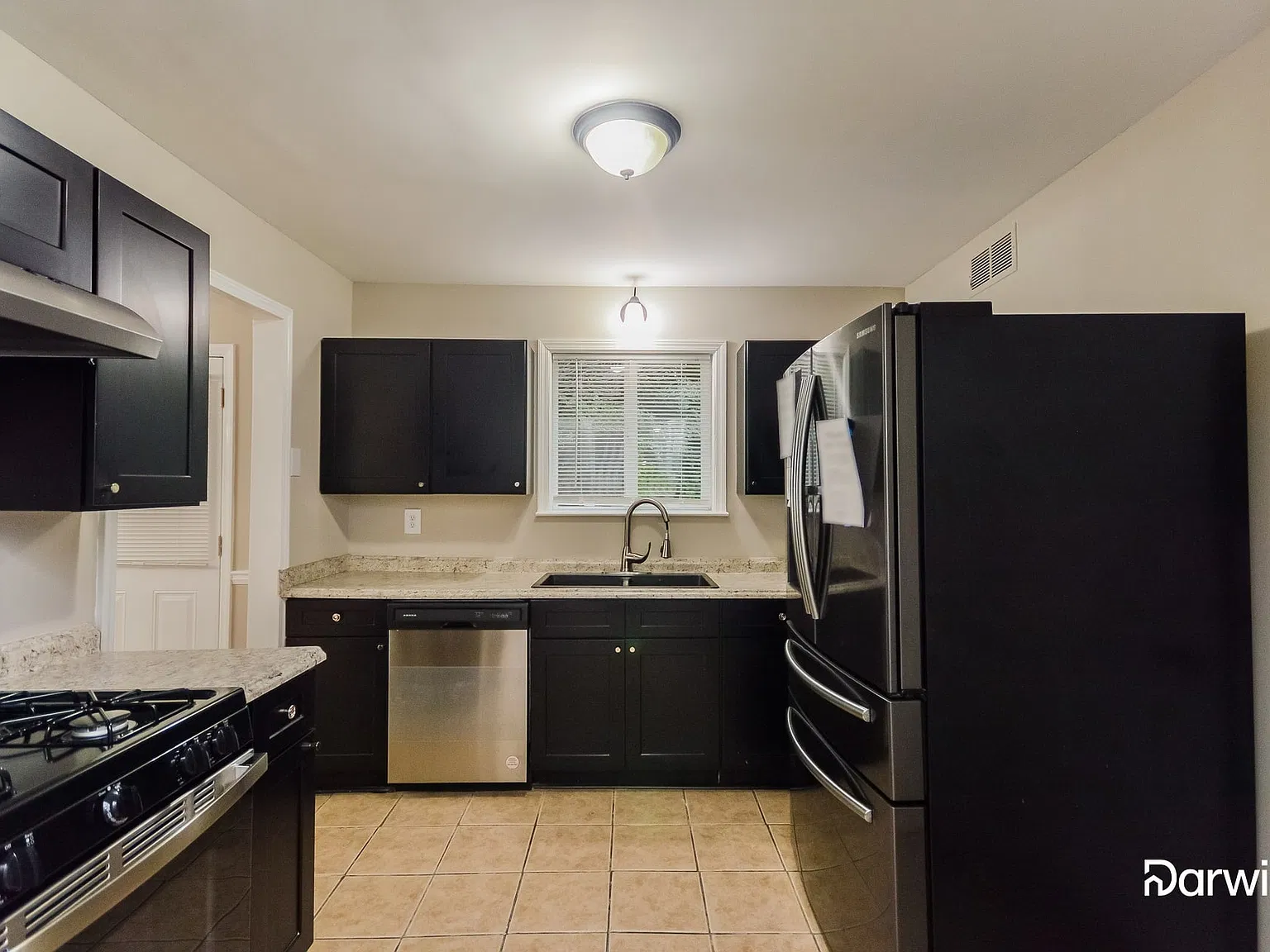 4 bed, 2.0 bath, 1674 sqft, $1,899 — Photo 3