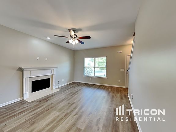 3rd image of 386 Stratford Park Blvd