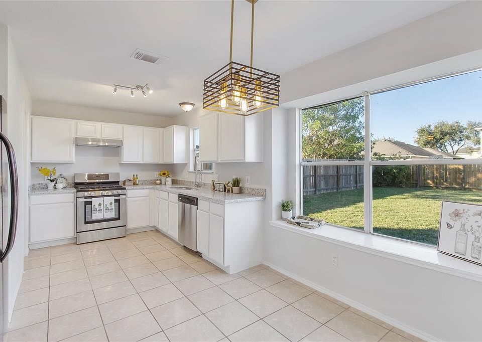 1st image of 7402 Bahia Ln