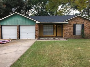 131 Tulip Trl, Lake Jackson, TX 77566