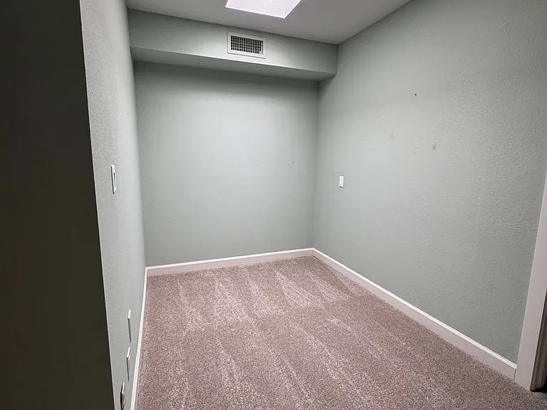 8100 E Camelback Rd #14 — Photo 29