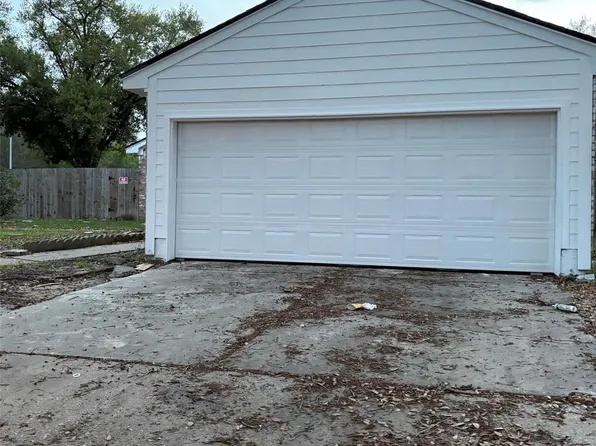 10203 Heather Hill Dr, Houston, TX 77086