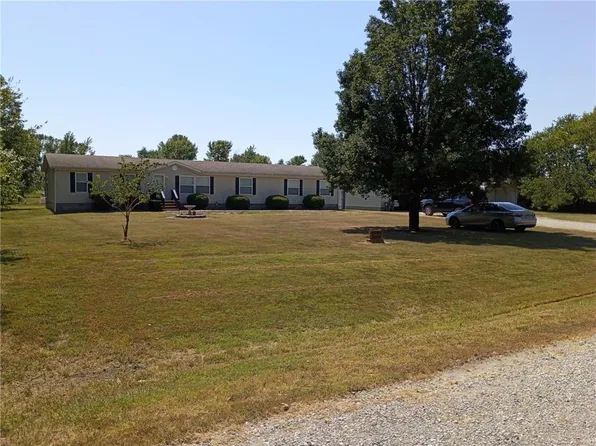 479 E 612th Ave, Girard, KS 66743