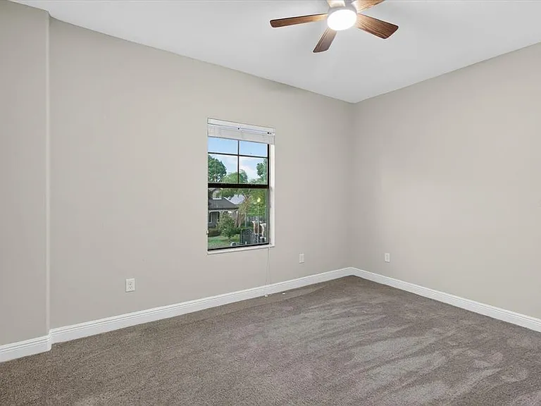 1389 Heritage Landings Dr — Photo 71