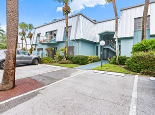 950 S Kanner Hwy APT B31, Stuart, FL 34994