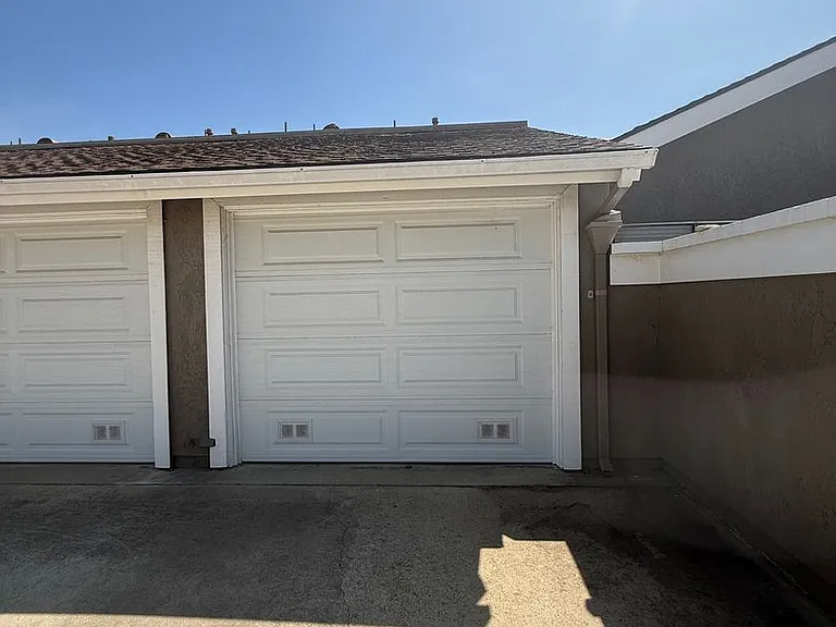 1153 E Foster Rd #A — Photo 31