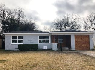 3206 Mayhew Dr, Dallas, TX 75228