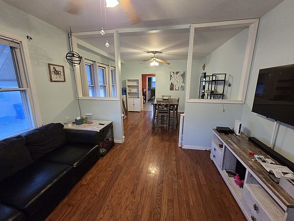 2nd image of 1419 Linden Ave