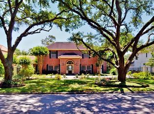 5411 Pine St, Bellaire, TX 77401