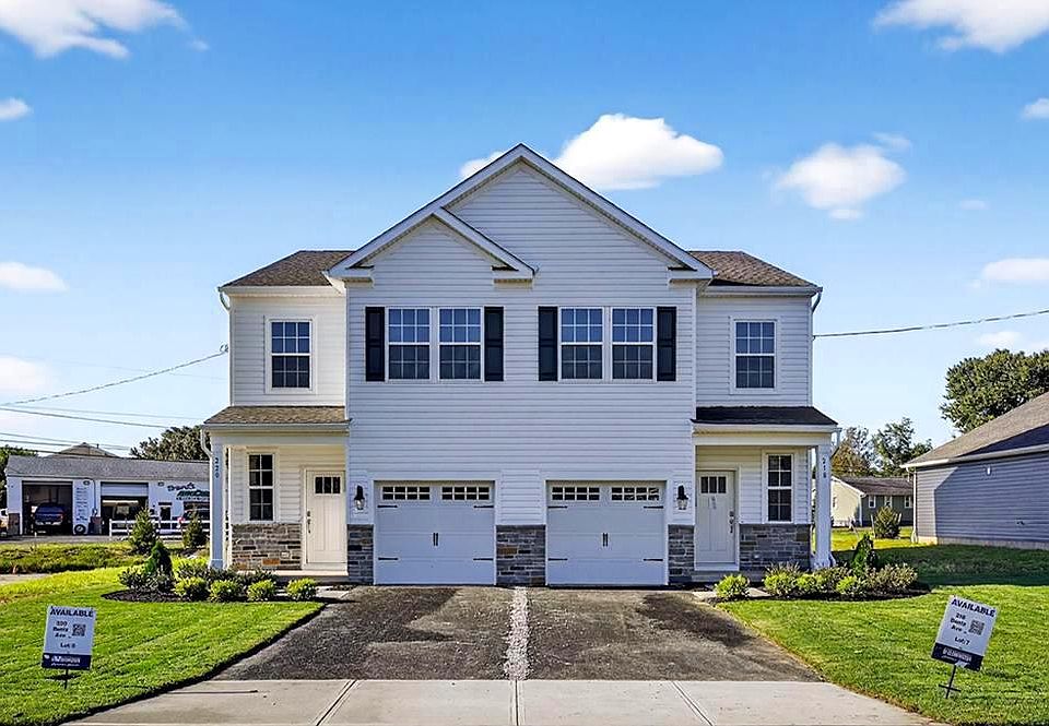 1st image of 218 Bentz