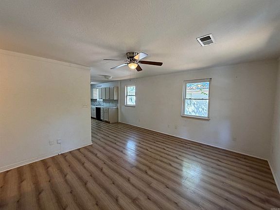 4th image of 212 Bayard St