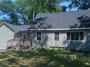 598 S Wolf Lake Rd, Muskegon, MI 49442