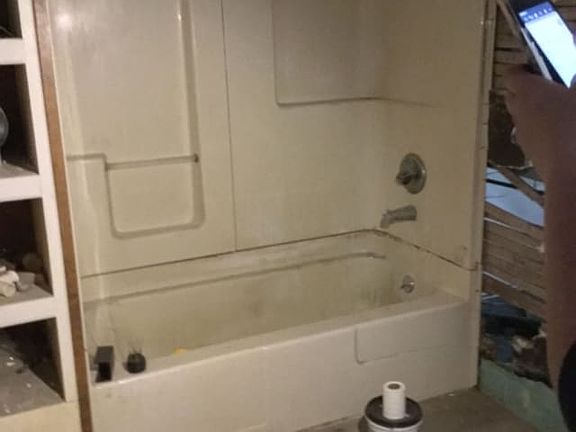 5th image of 1005 E Mulberry St
