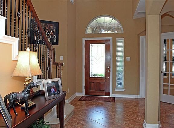 2nd image of 3006 Poplar Isle