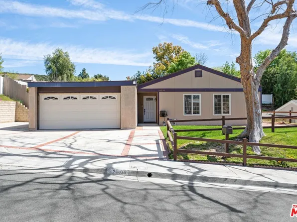 28038 Lakehurst Ave, Santa Clarita, CA 91351