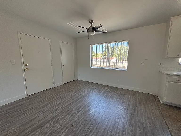 5245 Chesebro Rd — Photo 35