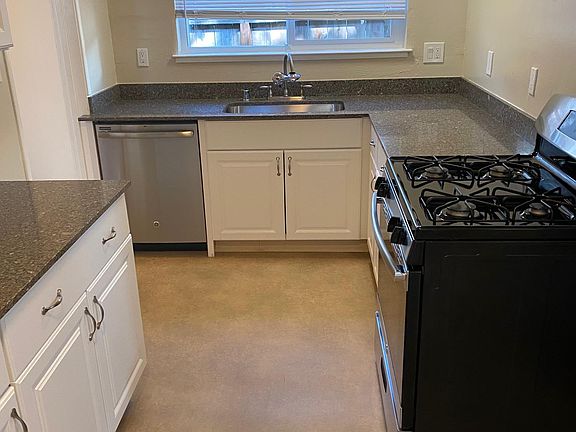 2nd image of 556 N 4th St #558