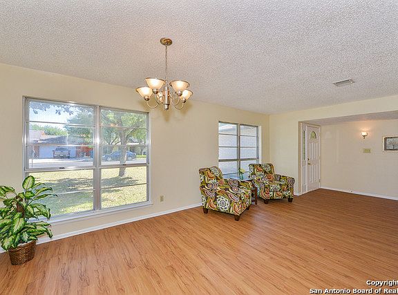 4th image of 8343 Echo Willow Dr