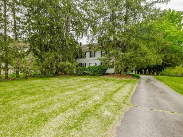 83 N Worcester St, Norton, MA 02766