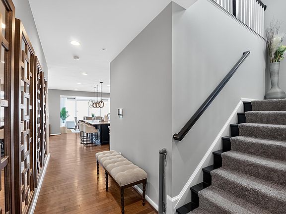 5th image of 409 Crystal Downs Ct